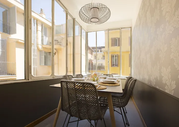 Romac Condotti With 3 Bedrooms Near The Spanish Steps *