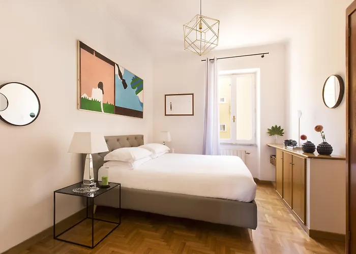 Romac Condotti With 3 Bedrooms Near The Spanish Steps דירה רומא