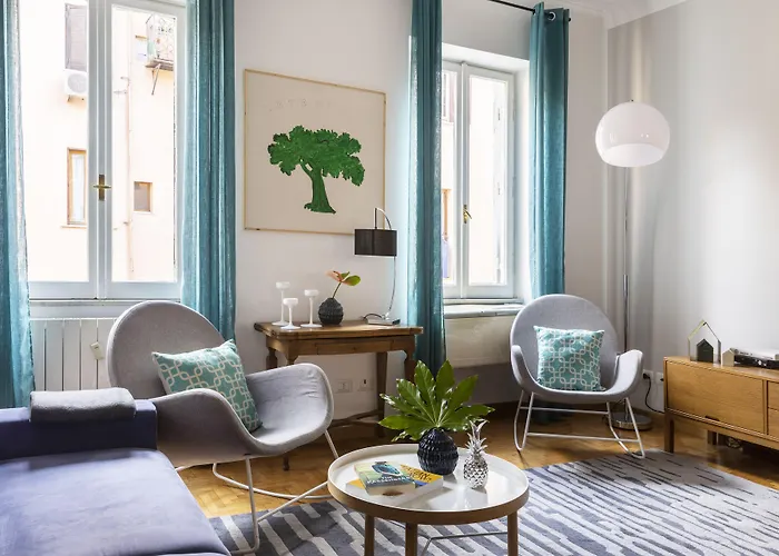 Romac Condotti With 3 Bedrooms Near The Spanish Steps *