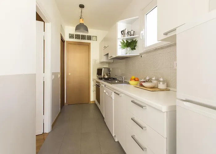 Romac Condotti With 3 Bedrooms Near The Spanish Steps *