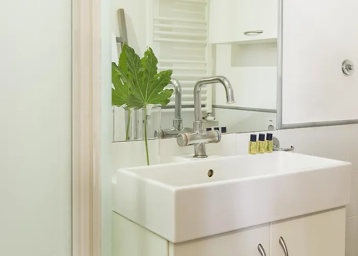Romac Condotti With 3 Bedrooms Near The Spanish Steps דירה